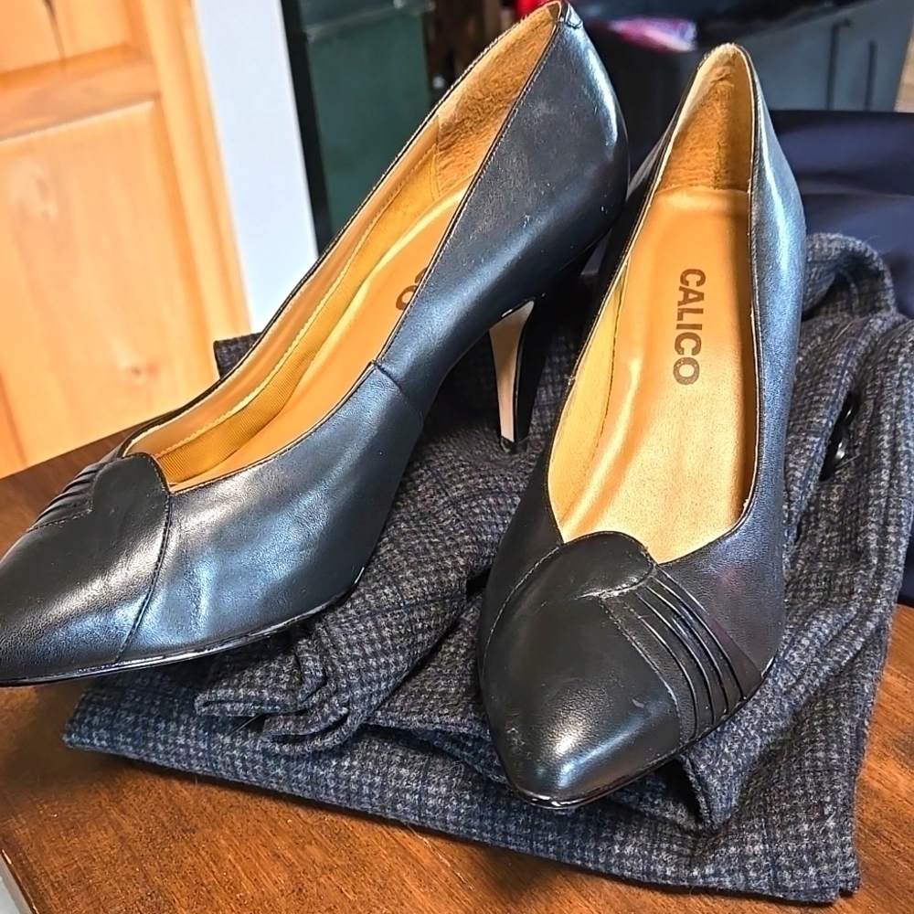 Calico Leather Heels Made in Brazil Pass the Rock Test Womens Size 7.5 Black
